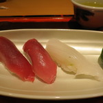 達 菊うら - 鮪とアオリ烏賊の鮨