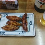 伊勢屋酒店 - 手羽元。