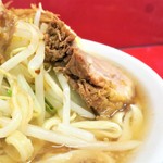 ラーメン二郎 - 豚の厚み