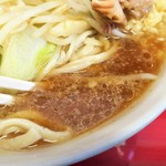 ラーメン二郎 - スープ