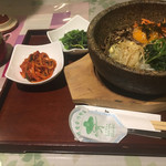 韓国家庭料理 味楽 - 石焼きビビンバ