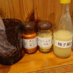 つけ麺 井手 - 卓上味変アイテム