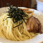 八雲  - 醤油つけ麺のアップ