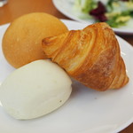 ブック&カフェ こ・らっしぇ - 食べ放題のプチパンいろいろ