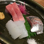 新橋 いっぱし - お造り：烏賊、鯵、金目鯛