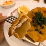 Griechenbeisl - ②ウィナーシュニッツェルポテトサラダ付き21.9€(≒約2630円)