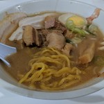 やさしい、とんこつ 麺 かまくら  - のぼとん醤油＋豚角煮アップ