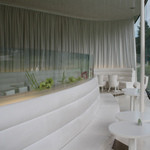 Fusion21 - 店内の窓際席