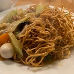 南海飯店 - かたい焼ソバの麺