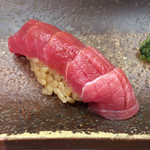 すし匠 - 大間180kg 鮪 背トロ 握り