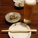 炭火焼 おりおり - 生ビールと付きだし