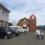 八紘学園 農産物直売所 - 混んでます