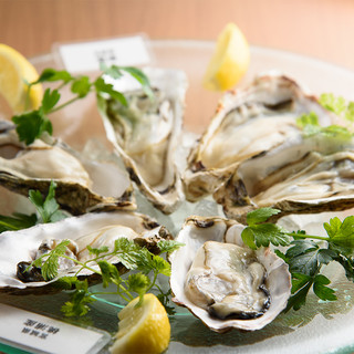 Fresh raw Oyster are now 20% off ♪ Feel free to experience them