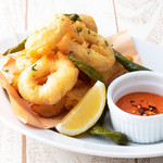 Soft fried squid with paprika mayonnaise sauce