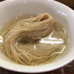 Raamen Sando - 自家製粉の全粒粉麺。トロトロ昆布水が旨い！