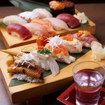 Sushi Izakaya Mangetsu - 創作寿司もご賞味あれ！