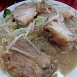 ラーメン二郎 - 1枚食べた後です