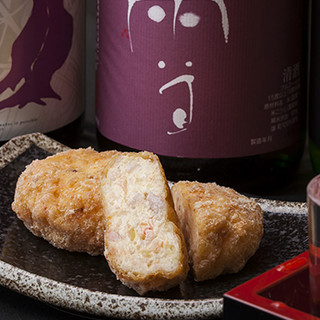 We also have a variety of crispy fried Tempura and a la carte dishes that go well with alcohol.