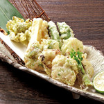 Oyogi Kawahagi To Kammuri Jidori Isorokuya - 豊後鮮魚と季節野菜の天婦羅 