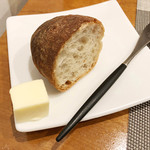 Restaurant Cinq - コースにつくバゲット(2018.12月)