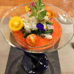 Restaurant Cinq - 1.玉ねぎムース トマトすり流し イタヤ貝 くらげ オカワカメ(2018.12月)