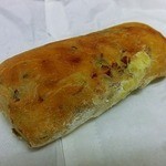 PAiN au TRADITIONNEL - ピスタチオのチャパタ