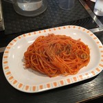 ちょんまげ - ナポリタン　600円　皿がいいね。