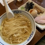貪瞋癡 - 盛りつけ前 氷見産煮干しラーメン