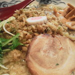 ラーメン桐生 - チャーシューも厚みがあってステキです。