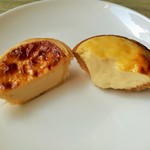 Hokkaido Baked Cheese - ザクザク分厚いタルトに、トロリと流れ出す爽やかなチーズクリーム、左のエッグブリュレは昔風の固いプリンにパイ生地