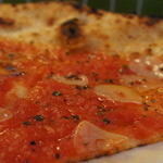 ピッツェリア ダ マッシモ - シンプルだからわかるピザ