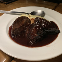 カルネジーオ イースト - 