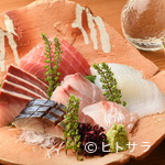h WAGO - 鳥取を中心に、日本全国からその時季に最も美味しい魚介を使用した『造り盛り合わせ』