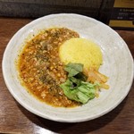 SPICY CURRY 魯珈 - 谷中生姜ほのかに薫るスパイスフル鶏キーマカレー