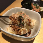 藤沢大衆酒場 日の出 - ポテトサラダ・お好み焼き風