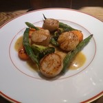 ビストロラドレ - 北海道産ホタテのポワレアンチョビクリームソース