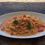 ダブルドアーズ 本店 - ズワイガニのトマトクリームパスタ 1,800円