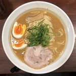 らーめん健龍園 - あじ玉入 鶏白湯 どろっとラーメン 850円