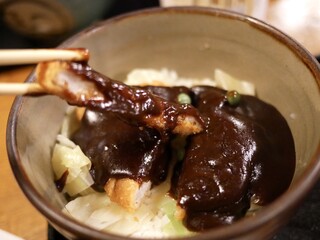 カツ丼 野村 - ドミグラスソースがたっぷり！