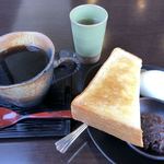 Kokondou - ブレンドコーヒー390円と小倉トーストのモーニング