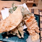 出島亜紗 - ふぐの天ぷら