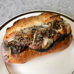 Pane Ho Maretta - 焼きなす×合鴨のサンド ¥350+税