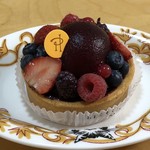 ピエール・エルメ・パリ - タルト アンヴィ 