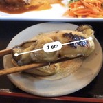 処勝手処 カイノア - ほれー。カキ大きいよね！？