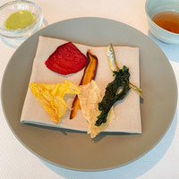 ベージュ アラン・デュカス 東京 - 