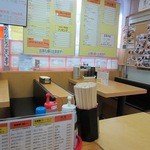 Gohanya - 食べ終わる頃には学生やサラリーマンでほぼ満席になってました。