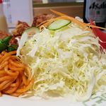 ロビン - 添え物はキャベツの千切りが