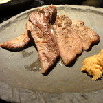 Robata Joucho Kakko - 厚切り牛タンの炙り焼き