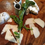 SHIBUYA CHEESE STAND - チーズ4種 タパスサイズ
