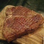 ラ プランシュ - １キロブラックアンガスTボーンステーキ